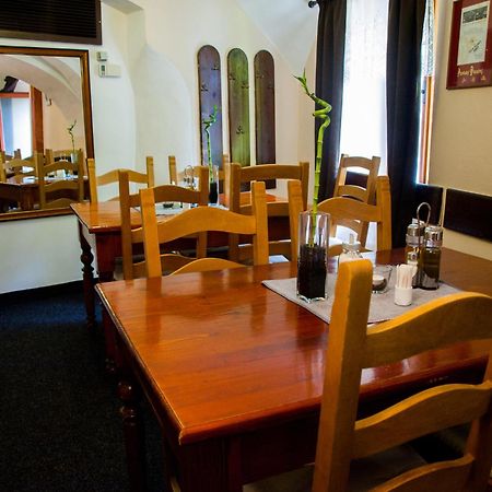 Hotel A Restaurace U Hrncire Kutná Hora Kültér fotó
