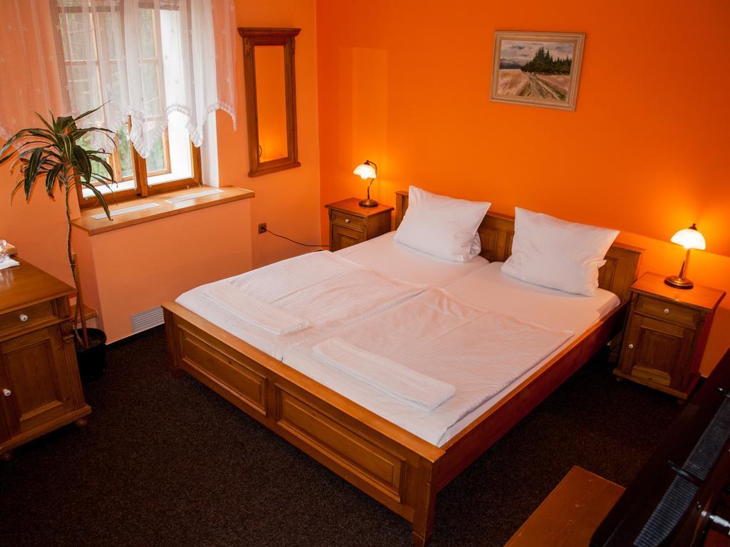 Hotel A Restaurace U Hrncire Kutná Hora Szoba fotó